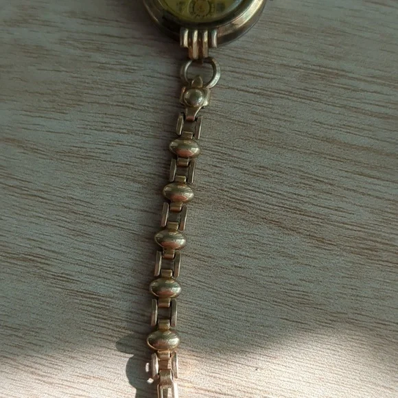 Doric 12k Gold Filled Vintage Watch - Picture 3 of 3